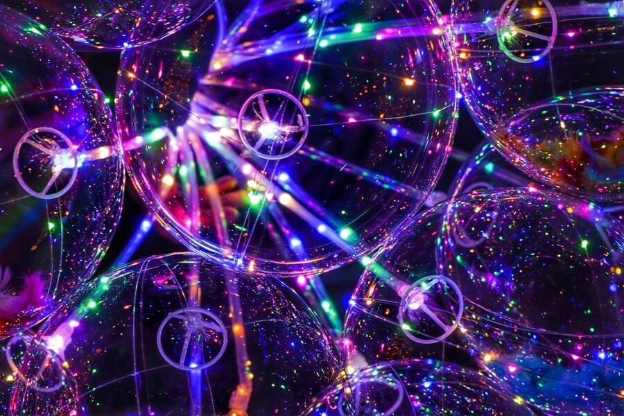 Velocidad de la página web - Interconexiones de luz multicolor en un diseño abstracto
